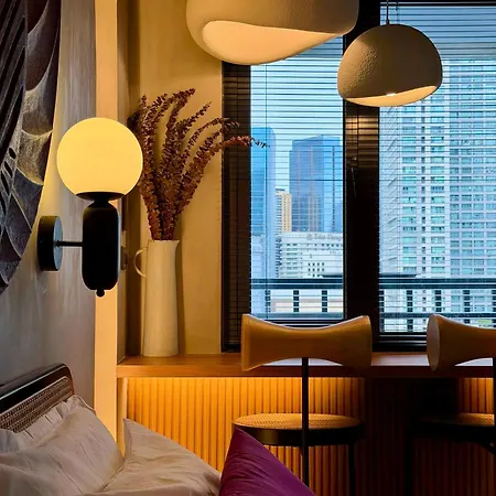 Modern End Unit In Edsa Mandaluyong