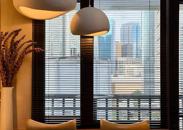 Apartahotel Modern End Unit In Edsa Mandaluyong