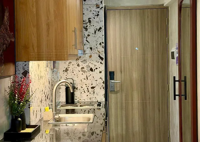 Modern End Unit In Edsa Mandaluyong Manila